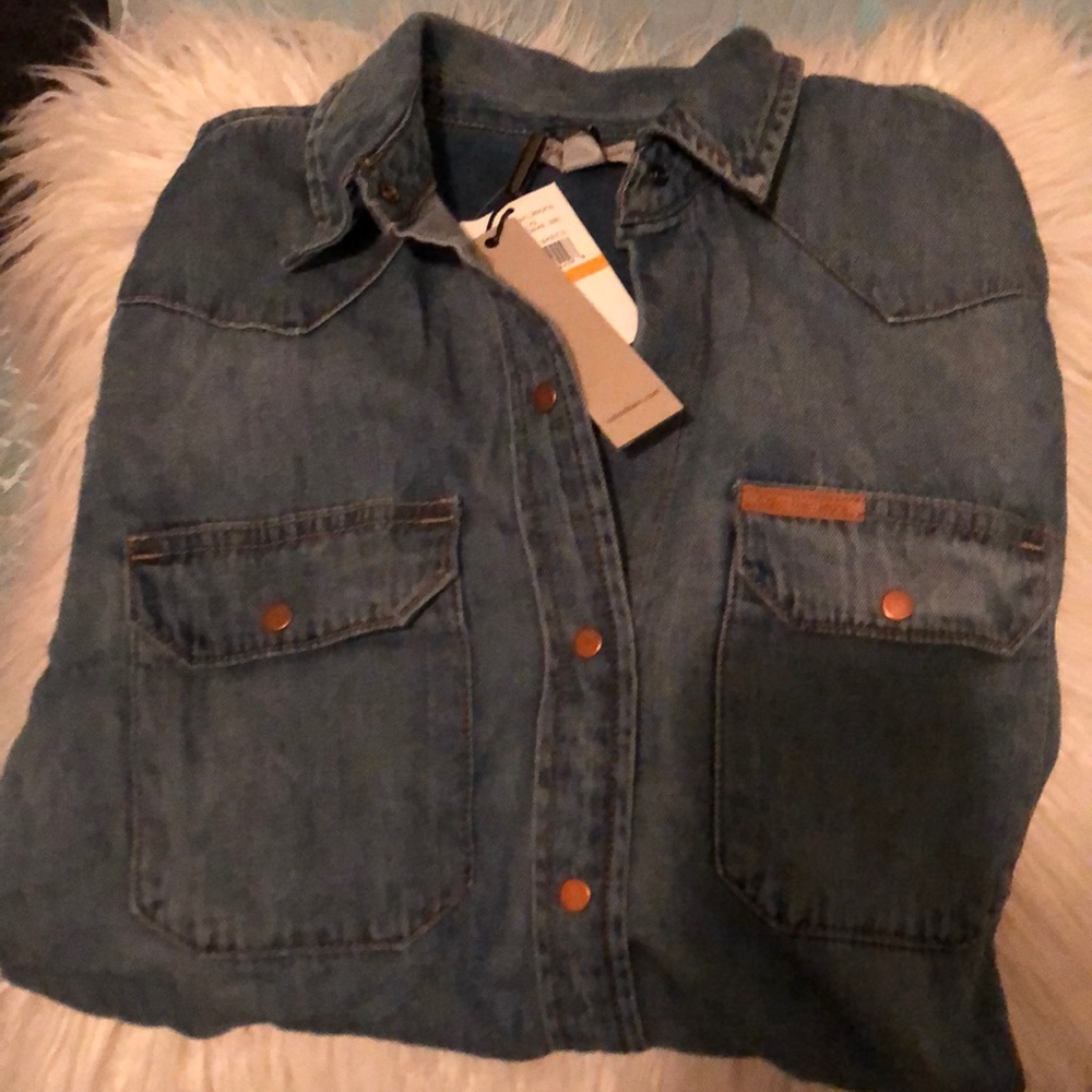 CALVIN KLEIN DENIM TOP 🌹🌹🌹